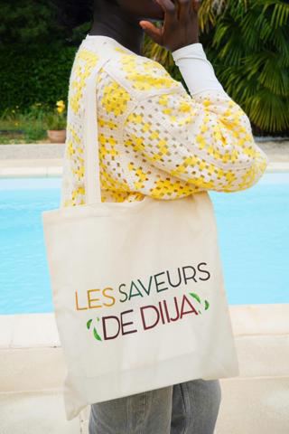 Tote bag