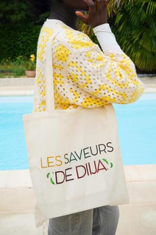 Tote bag